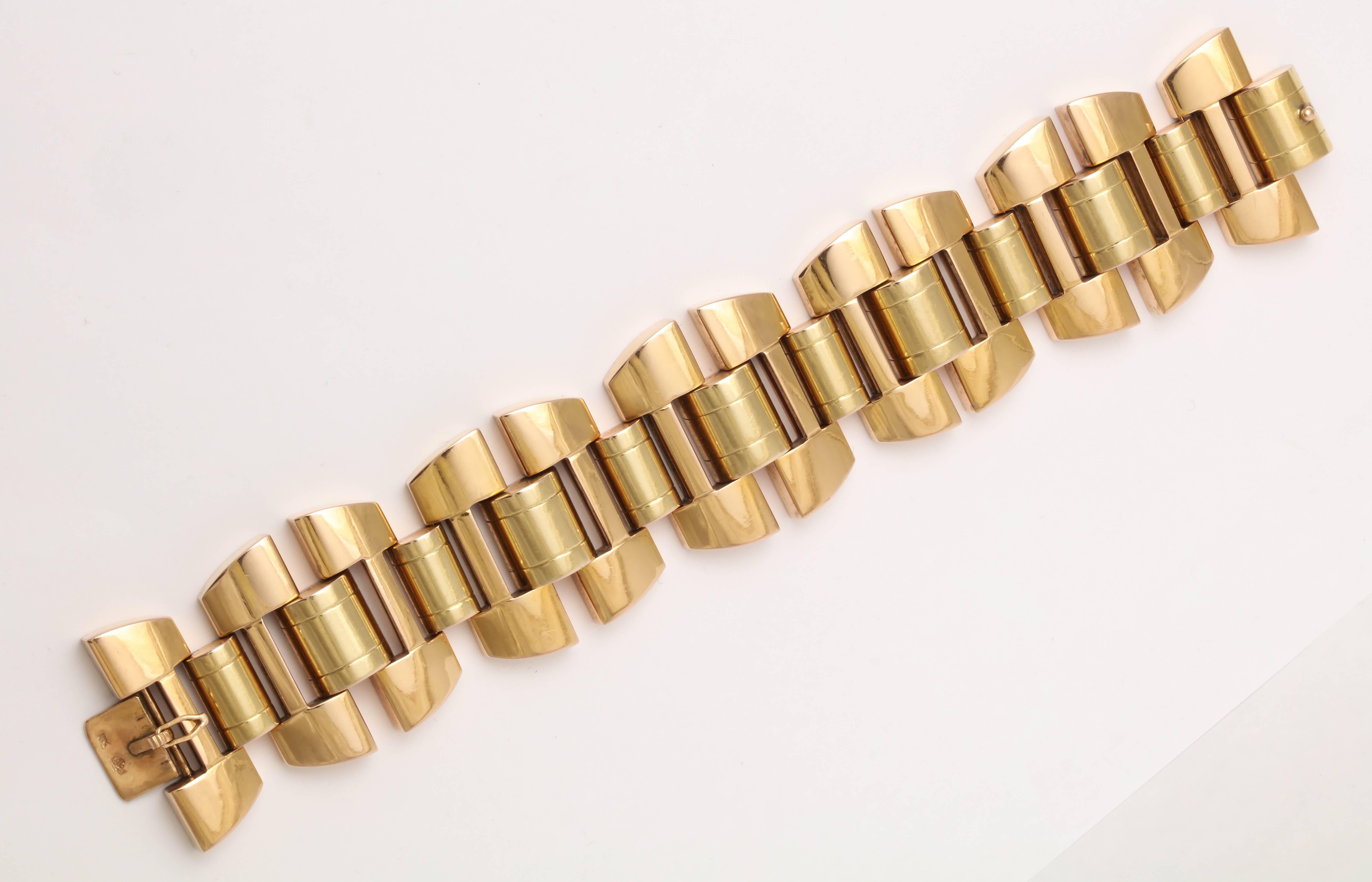 1940s Tank Style Architectural Pink and Yellow Gold Flexible Link Bracelet In Good Condition In New York, NY