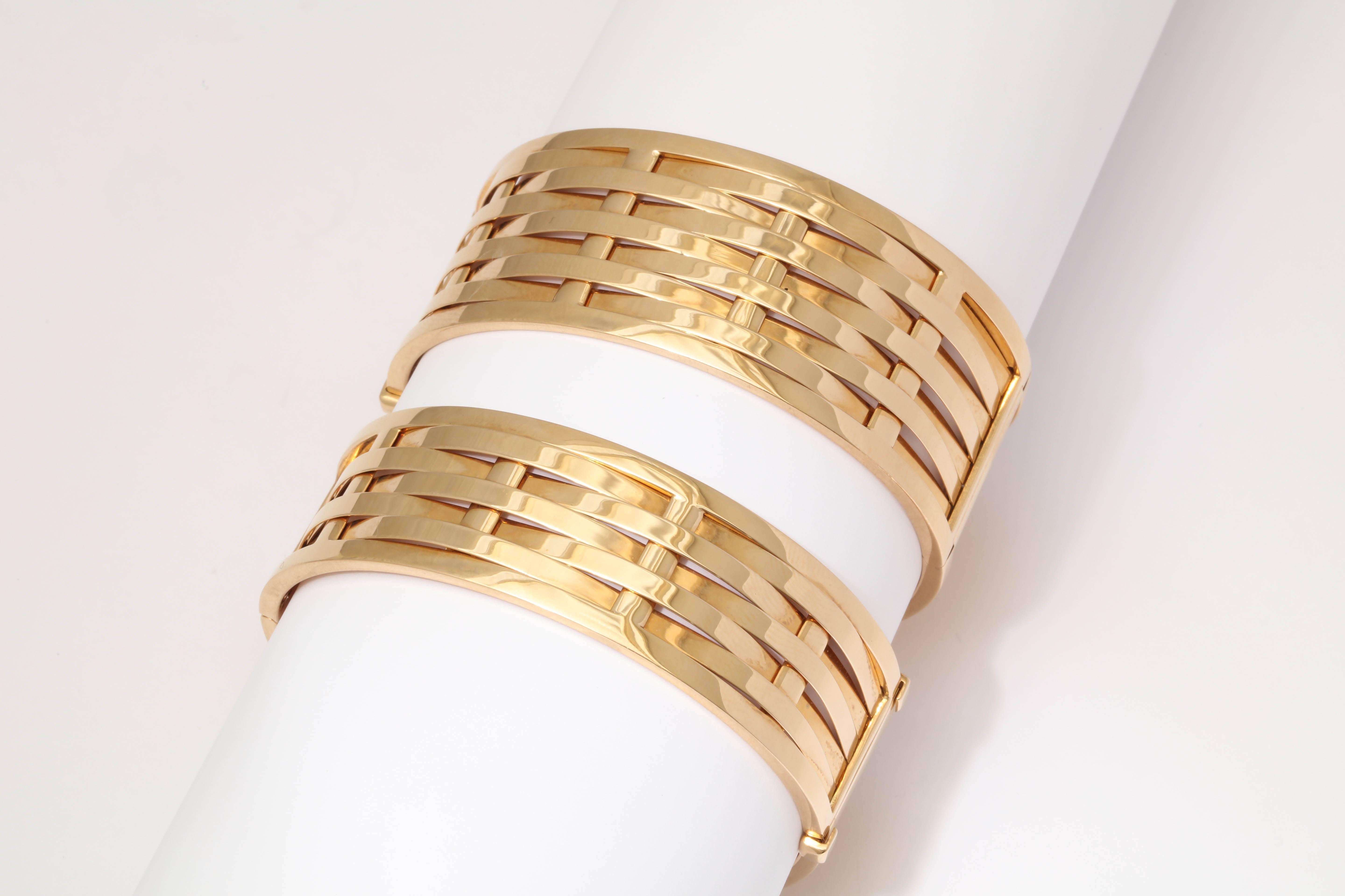 1990's Ralph Lauren Pair Basket Weave Pattern Hinged Gold Bangle Bracelets 6