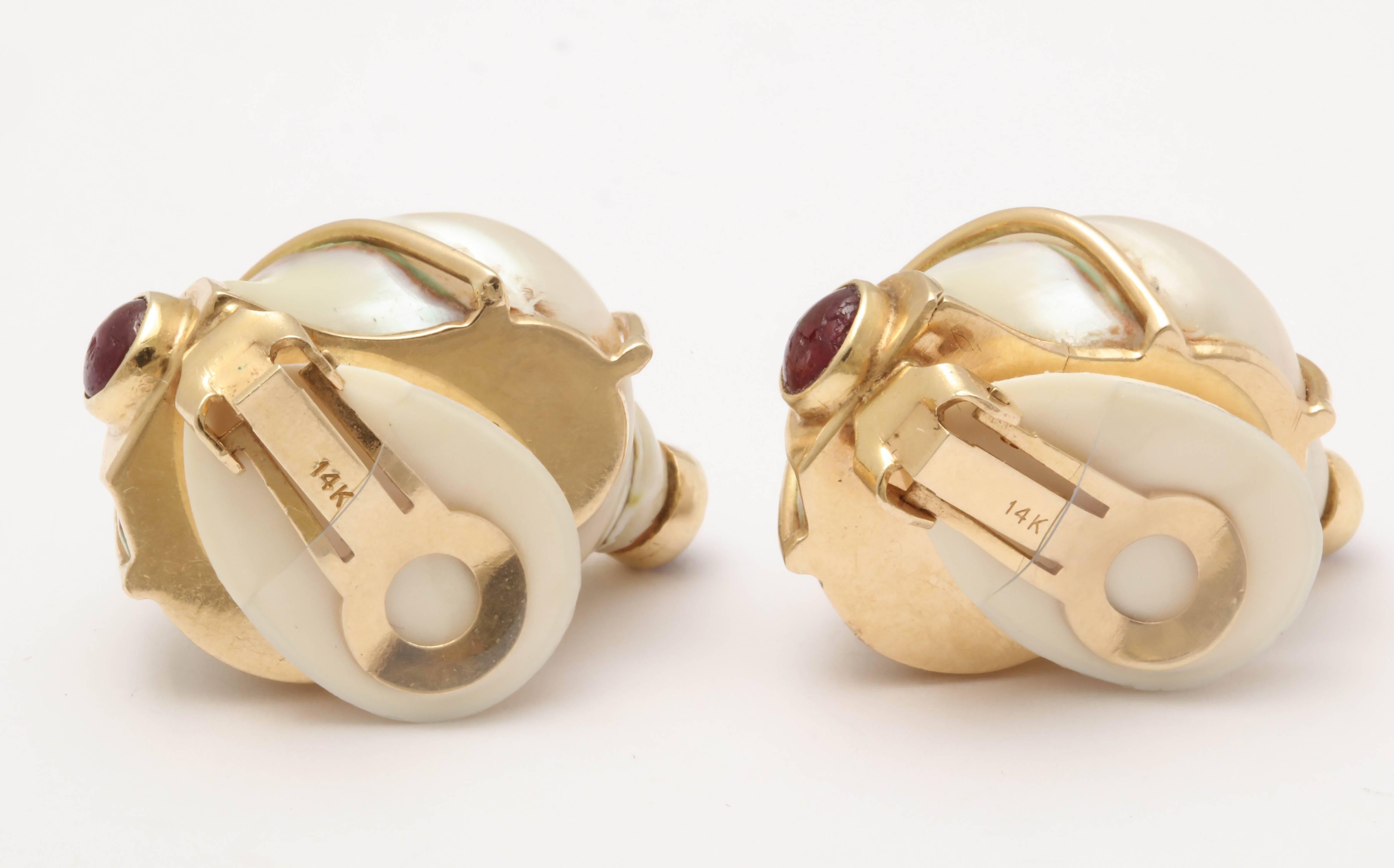 1940s Seaman Schepps Ruby Shell Design Turbo Gold Earclips 3