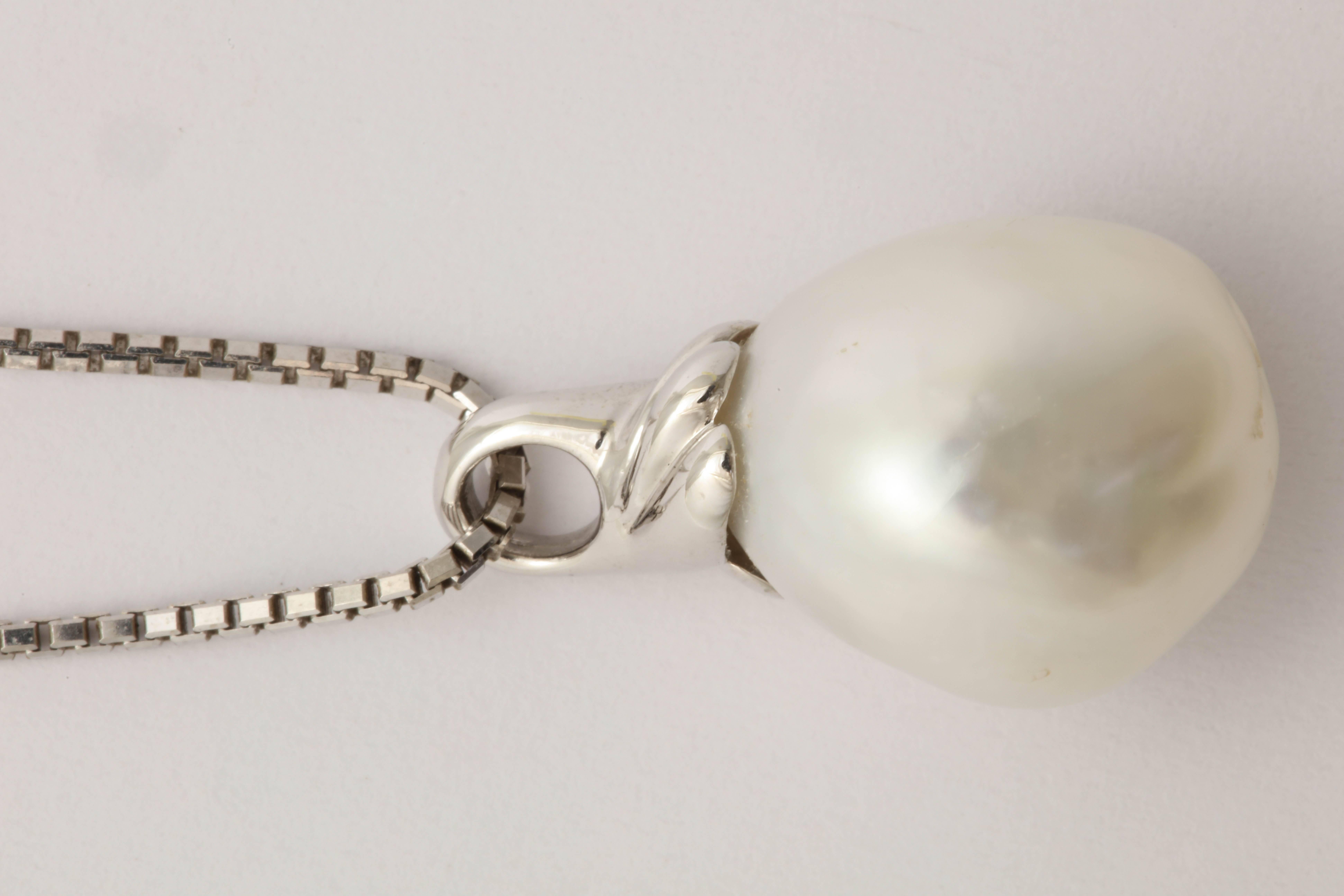 Contemporary Elegant Baroque Pearl Pendant and Chain For Sale