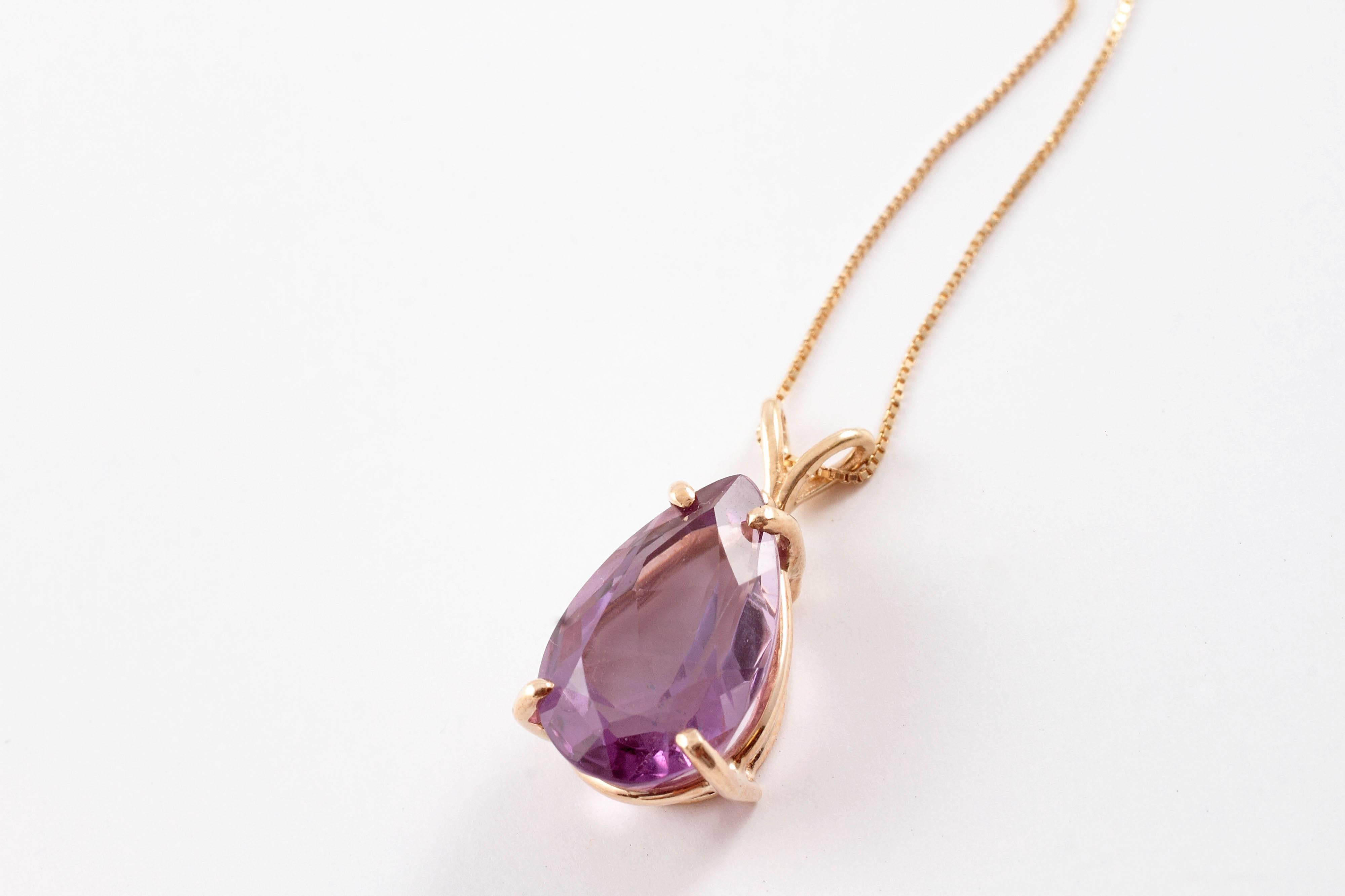 14 Karat Yellow Gold 5.60 Carat Amethyst Necklace 3