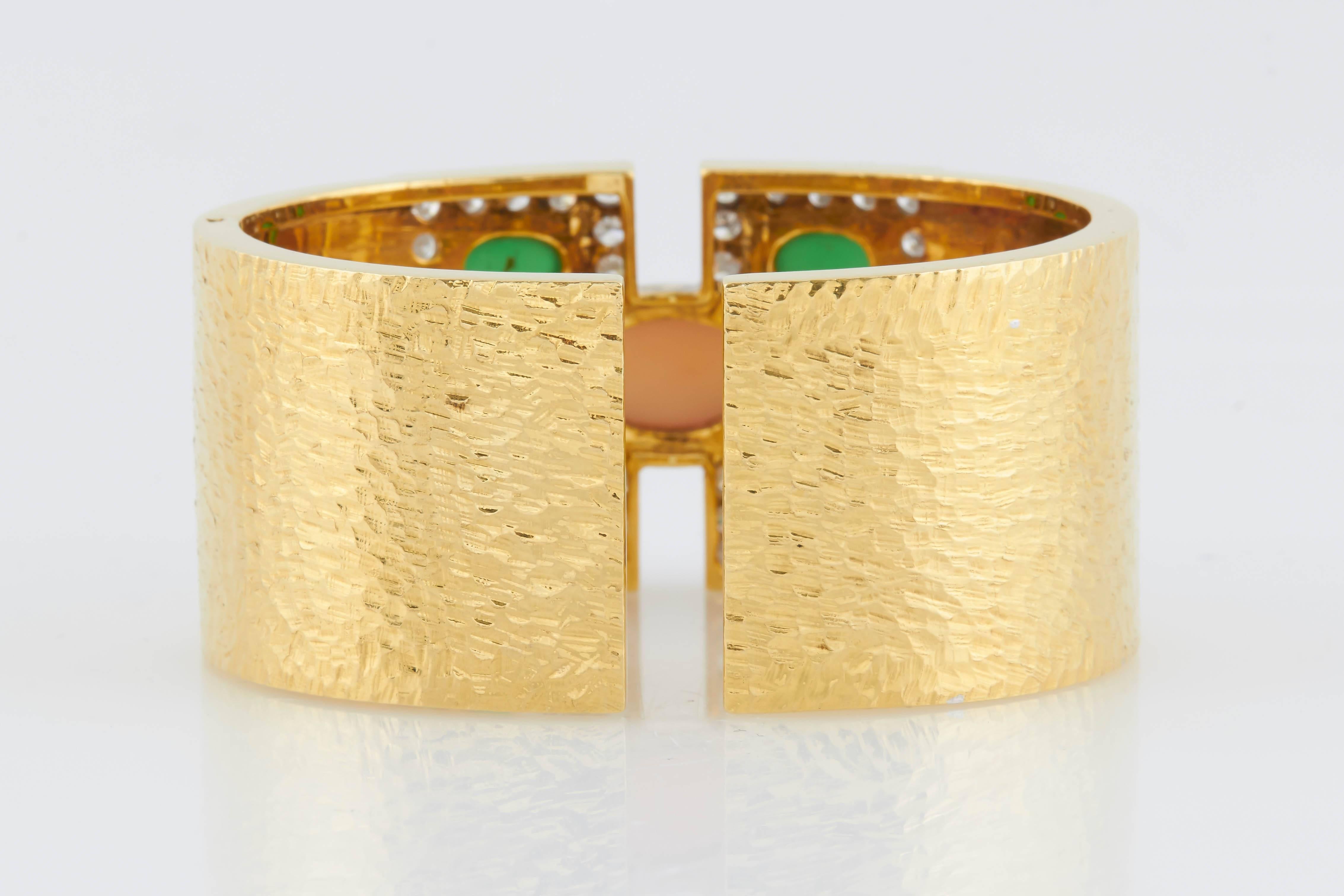 Coral Onyx Diamond Gold Cuff Bracelet In Excellent Condition In New York, NY