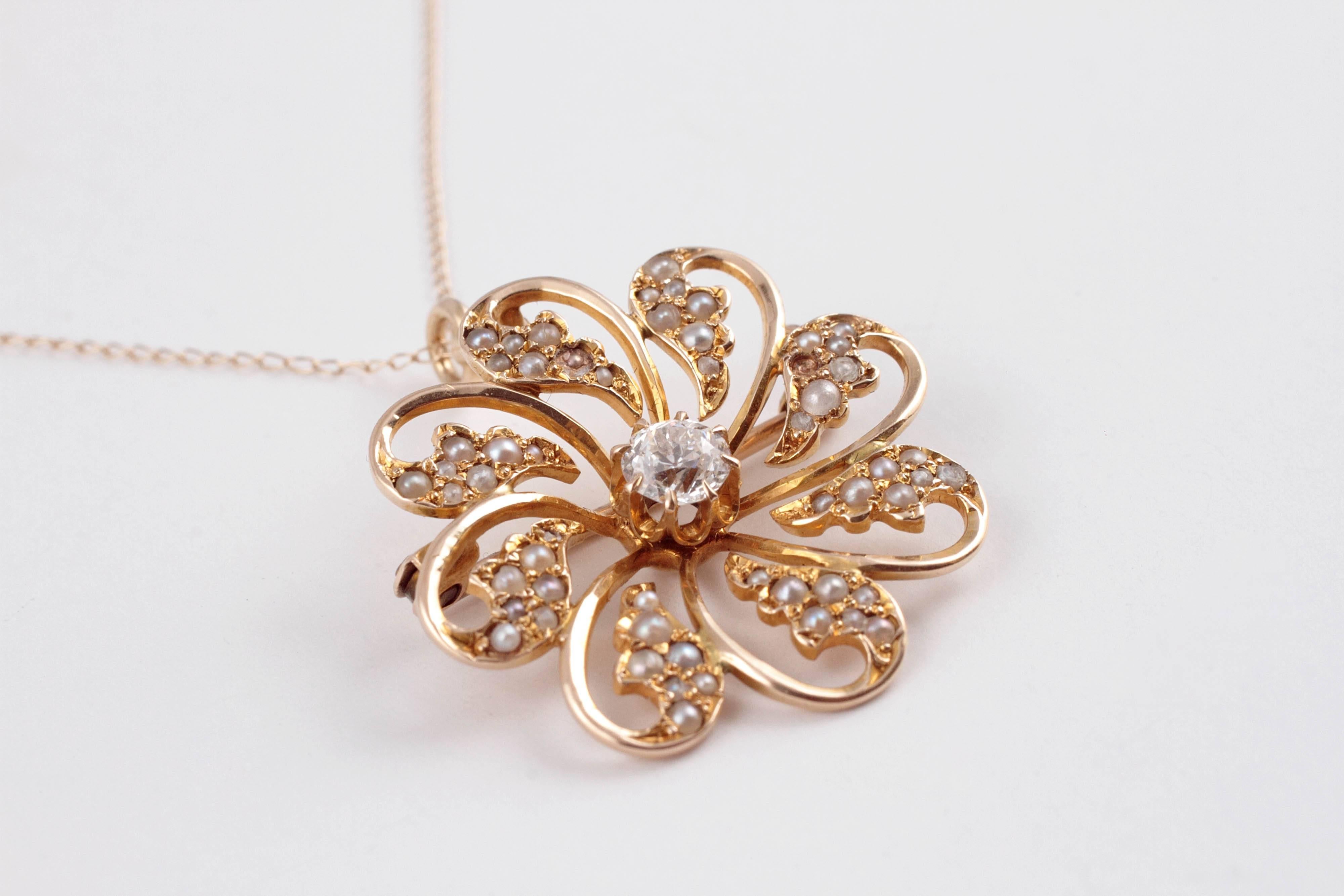 Edwardian .50 Carat Diamond and Seed Pearl Flower Necklace in Yellow Gold In Good Condition In Dallas, TX