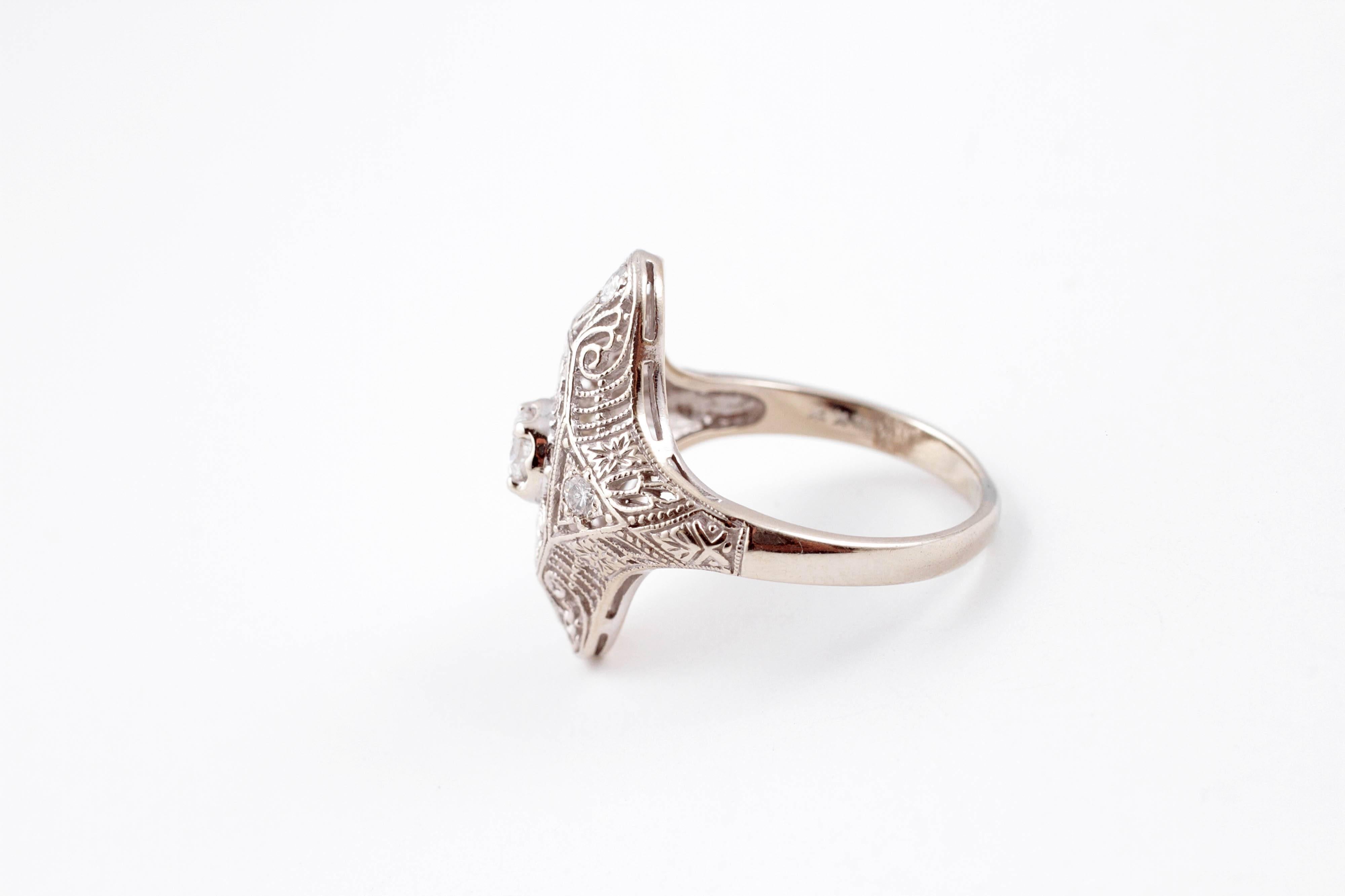 Women's Art Deco Diamond Gold Filigree Engagement Ring