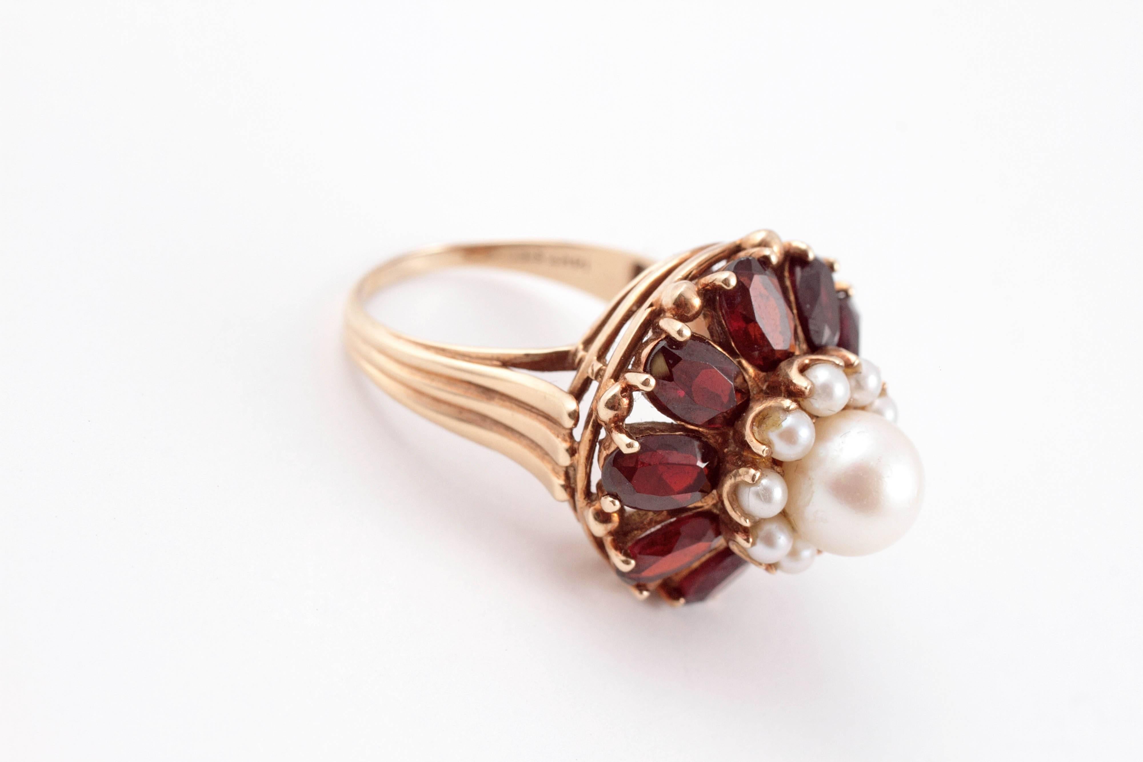 Women's Cultured Pearl Garnet Gold Ring