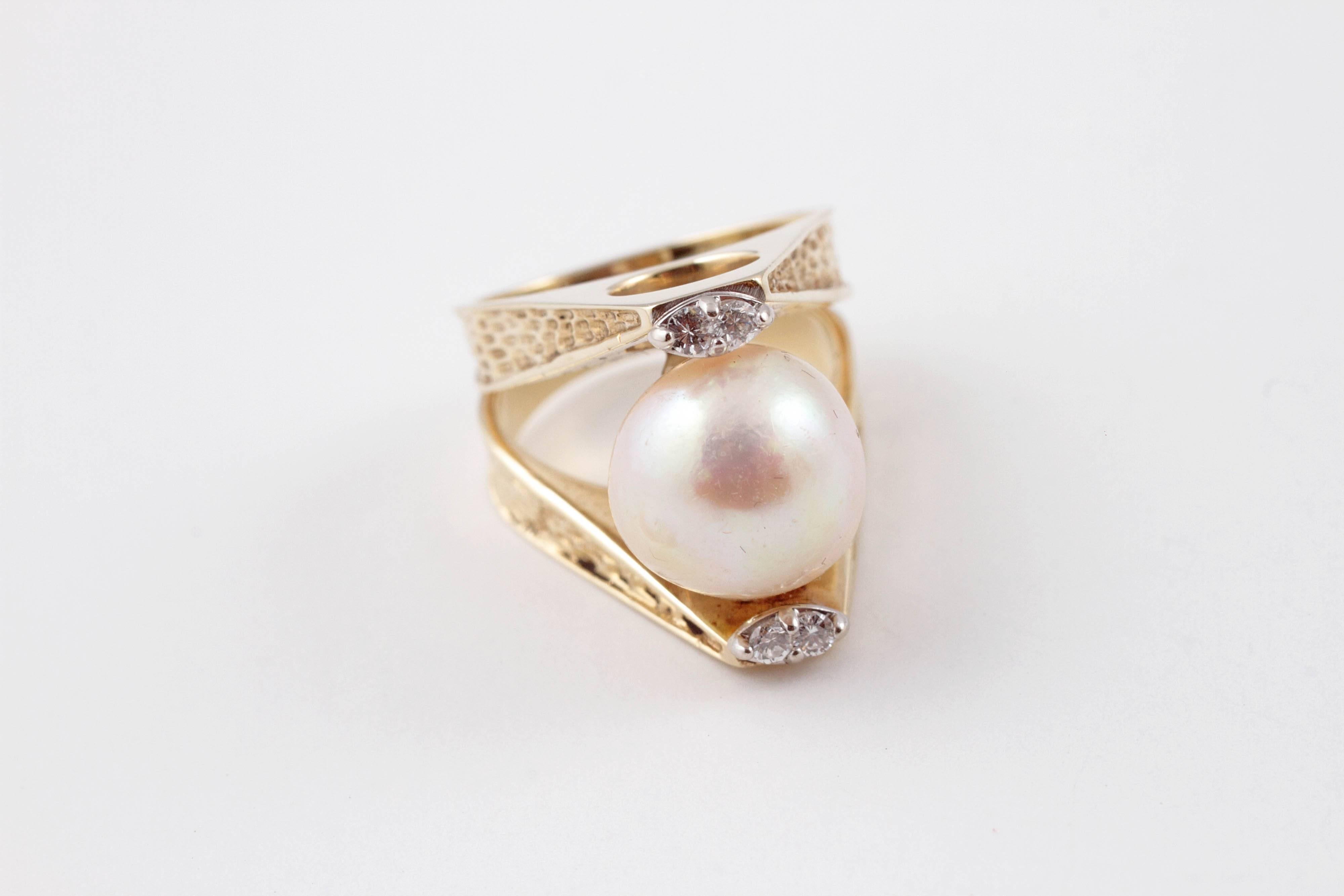 Round Cut 11.35 mm Cultured Pearl Diamond Ring Yellow Gold For Sale