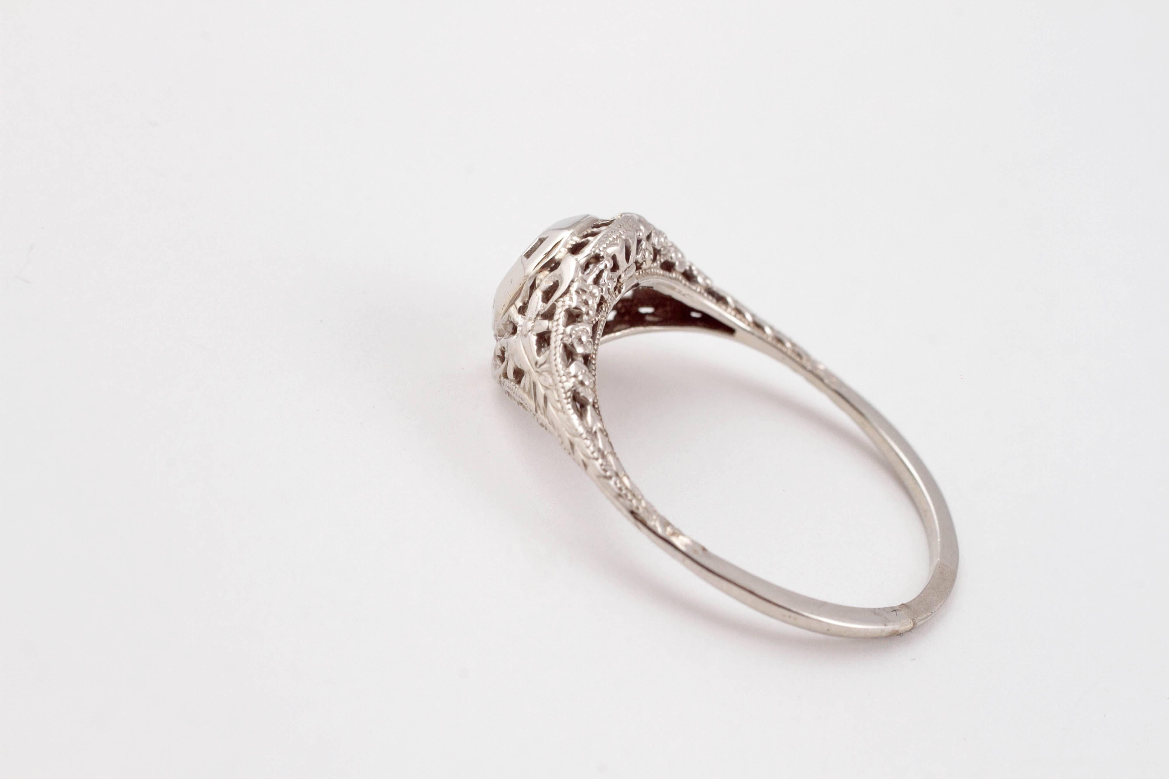 Women's Art Deco Diamond Engagement Ring 