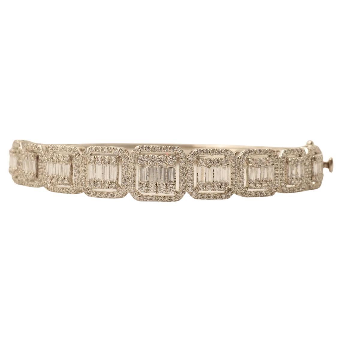 Square Halo Diamond Bracelet in 14K Solid Gold (Certified)