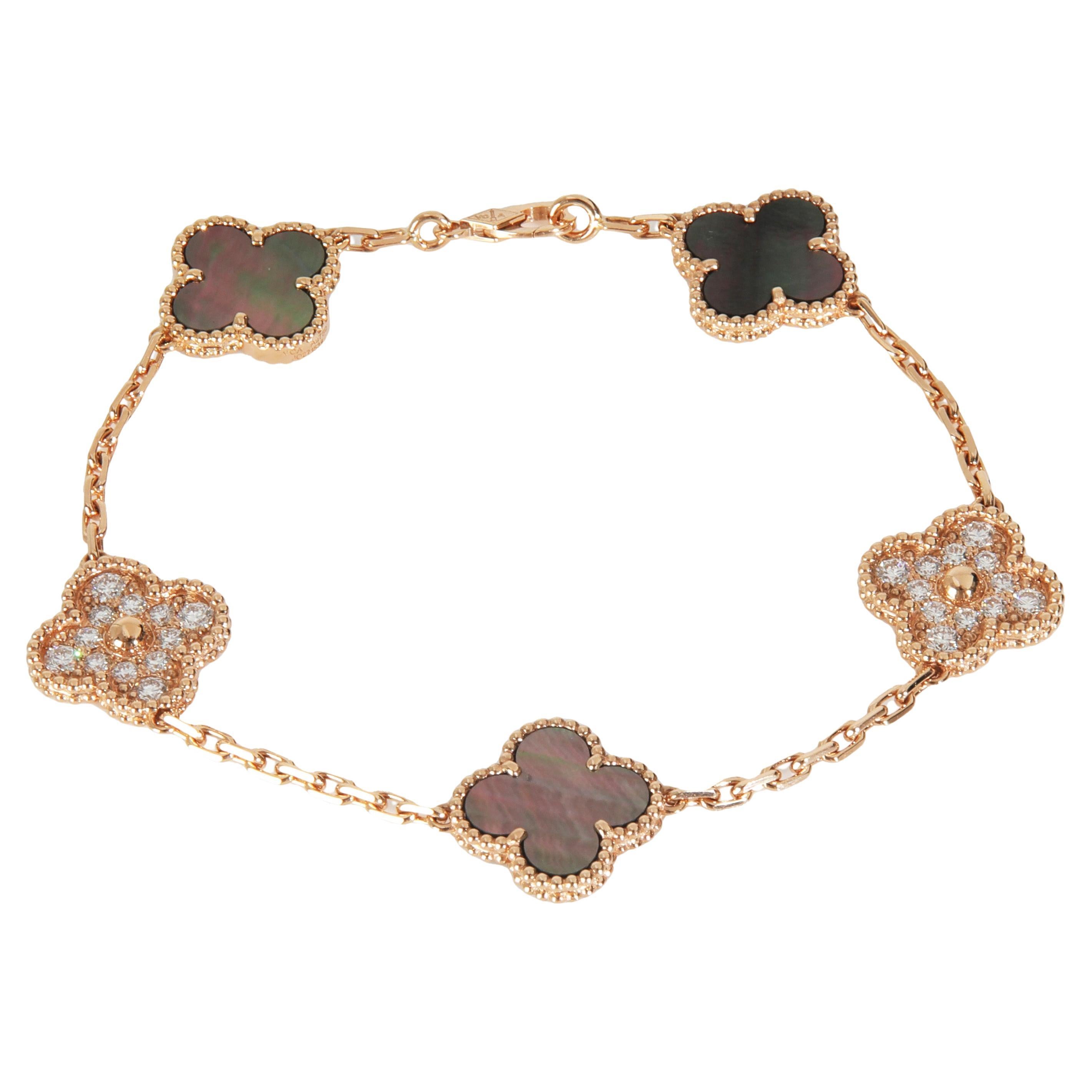 Van Cleef & Arpels Bracciale Alhambra in oro rosa con madreperla e diamanti