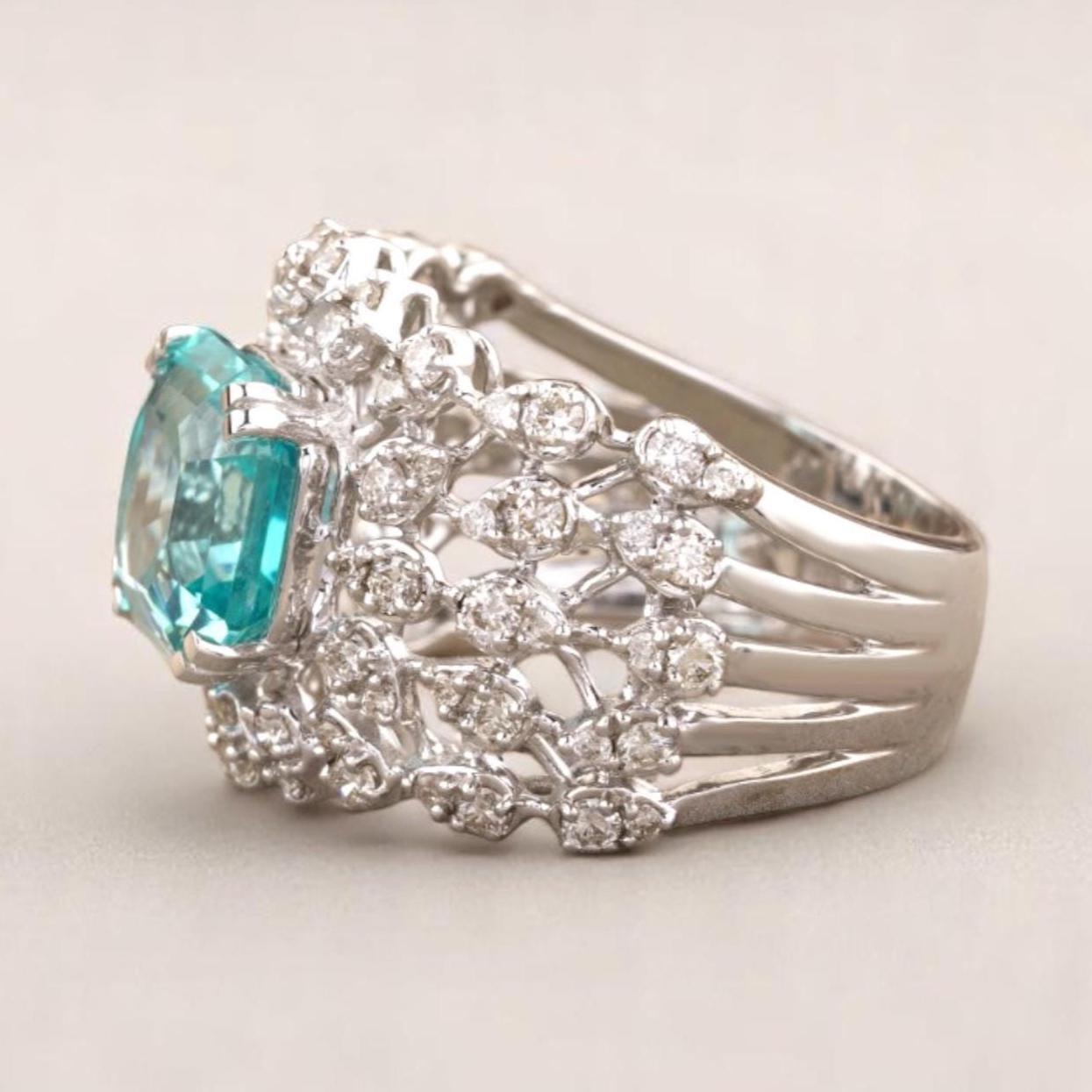 Bague en or massif 14k avec aigue-marine et diamant (certifié) Pour femmes en vente