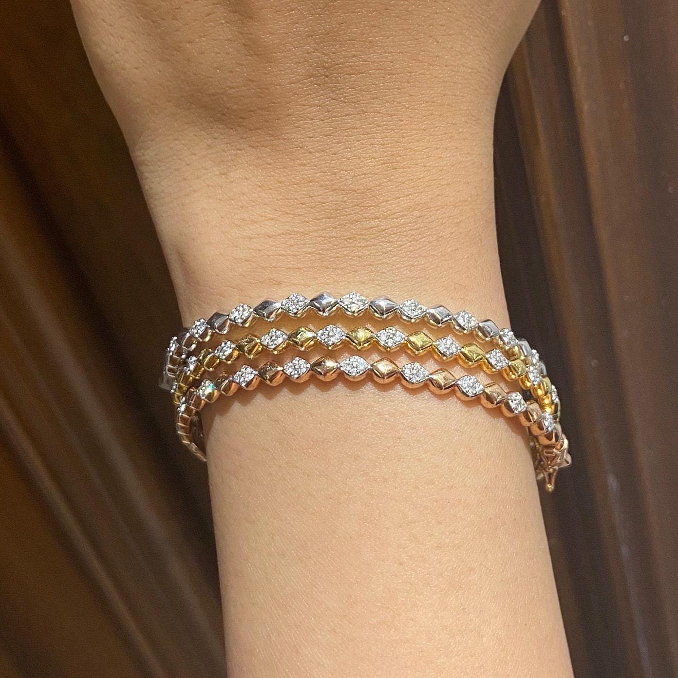 Round Cut Bubble Drop design bangle bracelet in 14k Solid Gold (Certified) For Sale