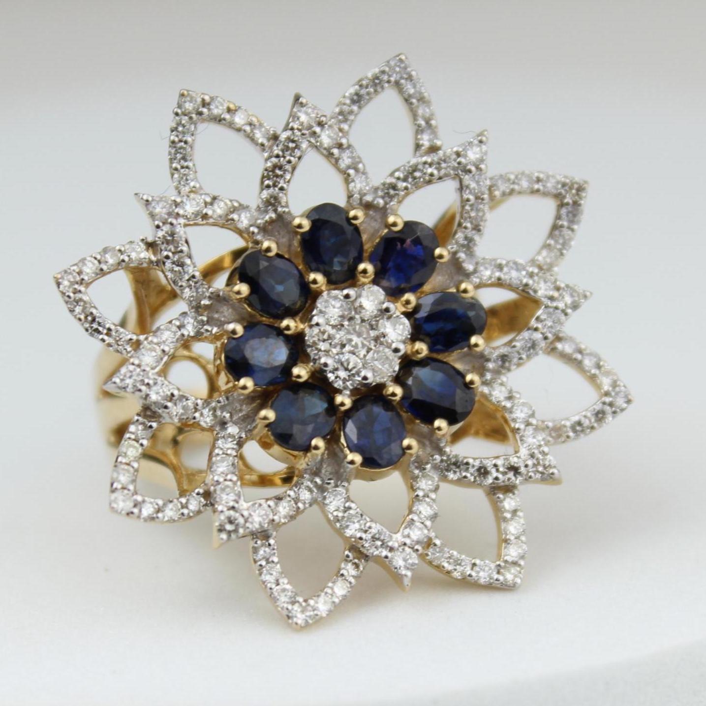 Bague fleur diamant saphir bleu en or massif 14K (certifié) Neuf - En vente à New Delhi, DL