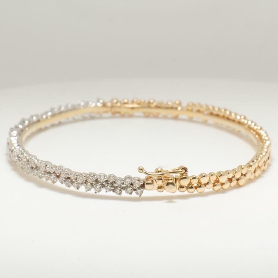 Bracelet d'affirmation en or massif 14K avec diamants en grappe (certifié) Pour femmes en vente