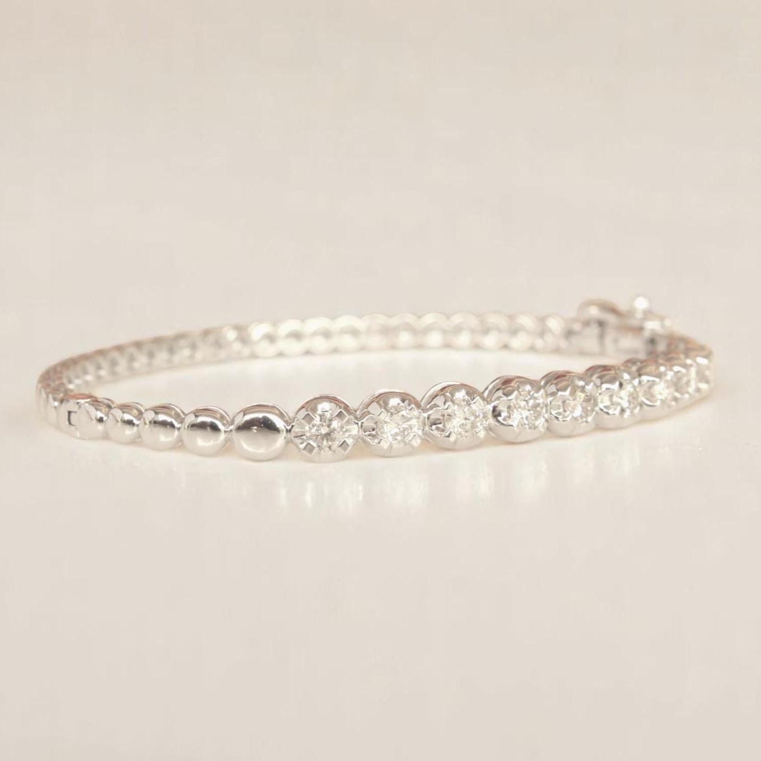 Pulsera apilable con diamante solitario en oro macizo de 14 quilates (certificado) Corte redondo en venta