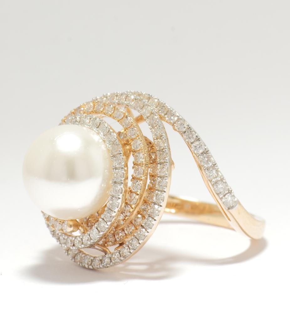 Anello con diamante e perla dei mari del sud coltivata in oro massiccio 14K (certificato) In condizioni Nuovo in vendita a New Delhi, DL