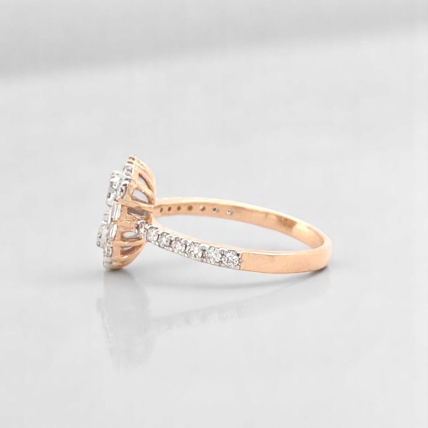 Runder & Baguette-Illusion-Diamant-Goldring aus 14k massivem Gold (zertifiziert) im Zustand „Neu“ im Angebot in New Delhi, DL