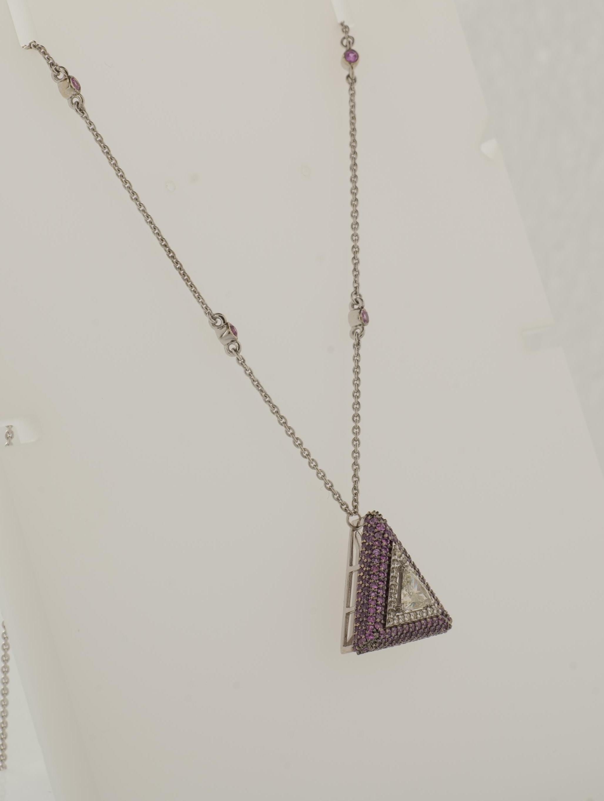 Donna Collana con zaffiro rosa e diamante a triangolo in oro massiccio 14K (certificato) in vendita
