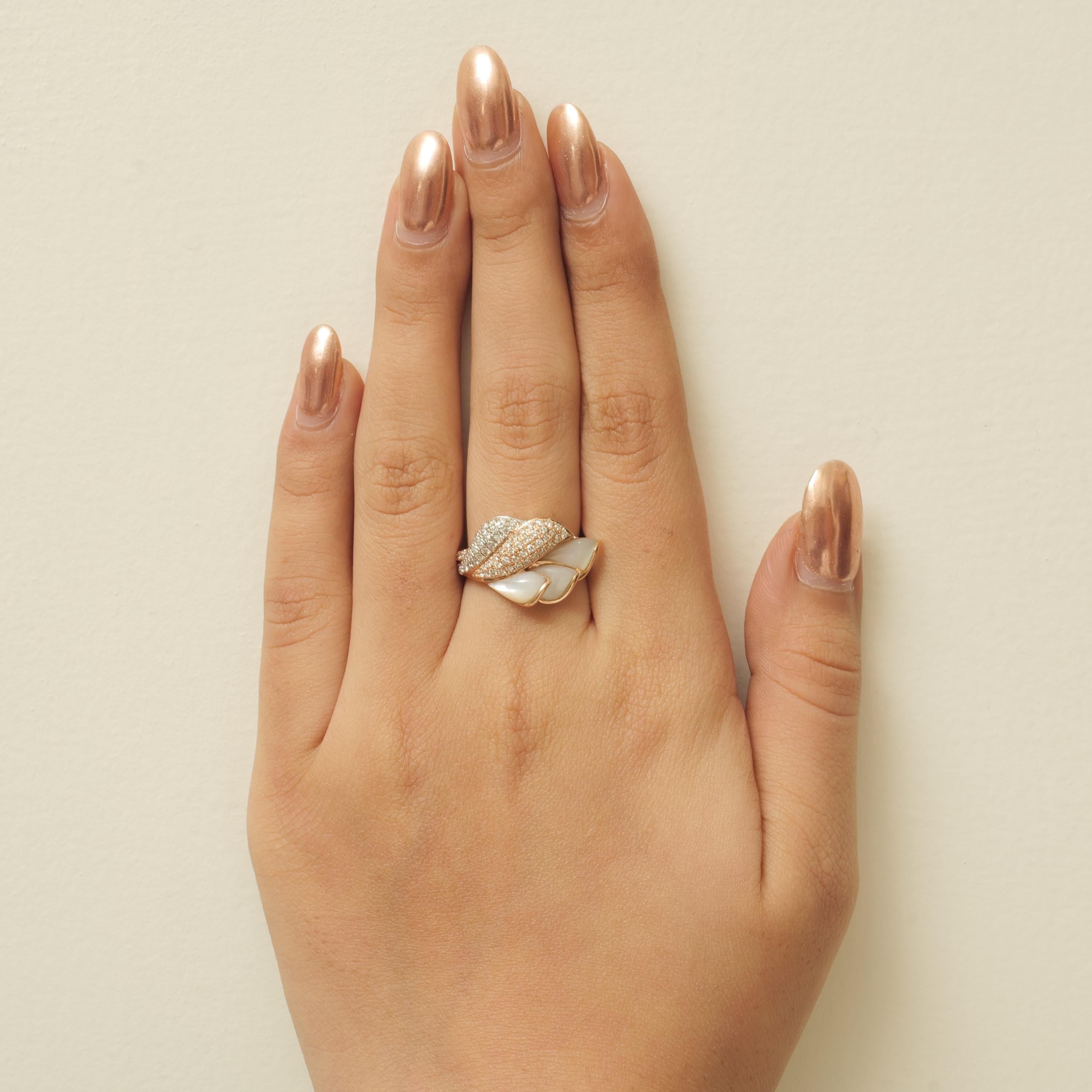 Perlmutt-Diamantring aus 14K massivem Gold (zertifiziert) (Rundschliff) im Angebot