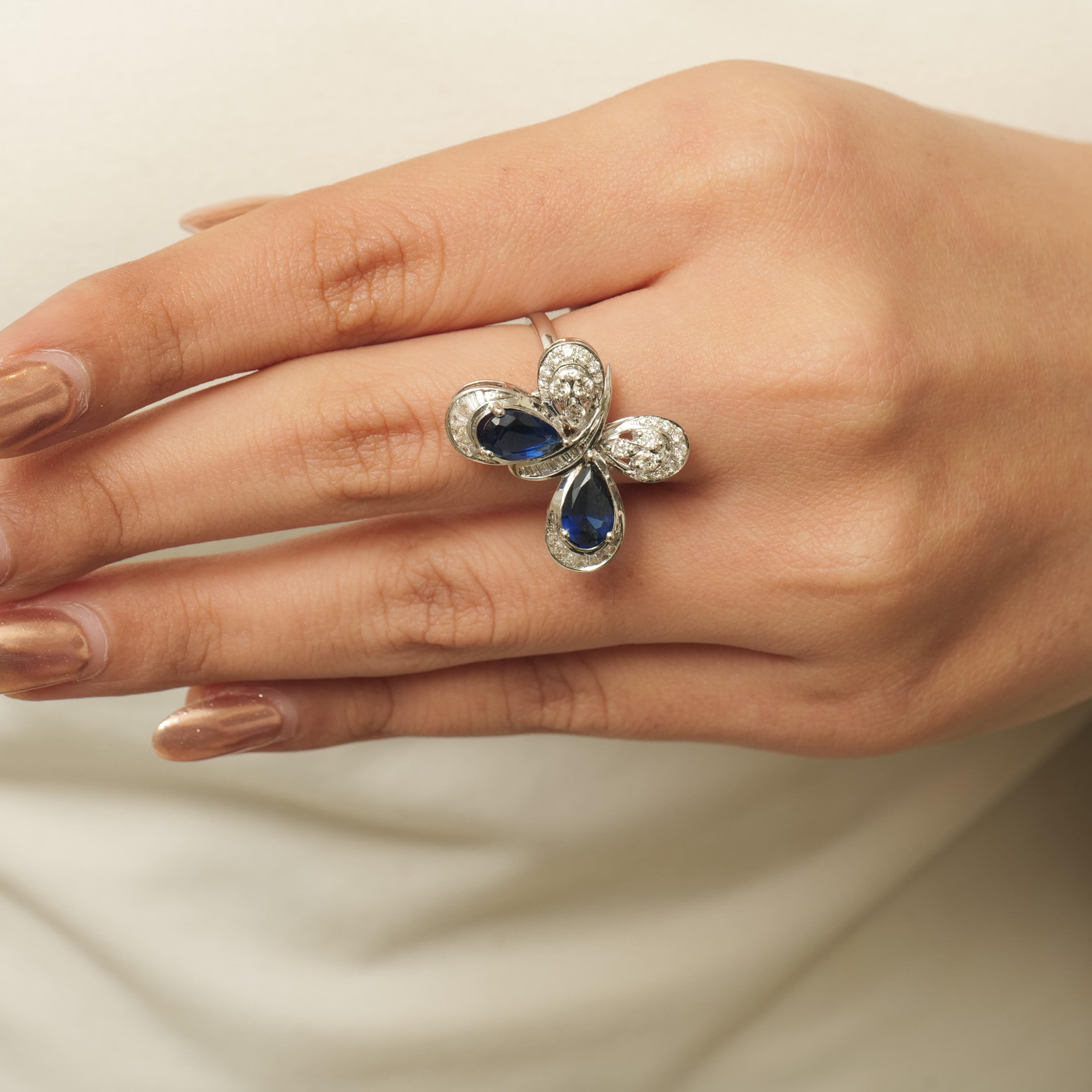 Art déco Bague en or massif 14K avec saphir bleu et diamant en forme de papillon (certifié) en vente
