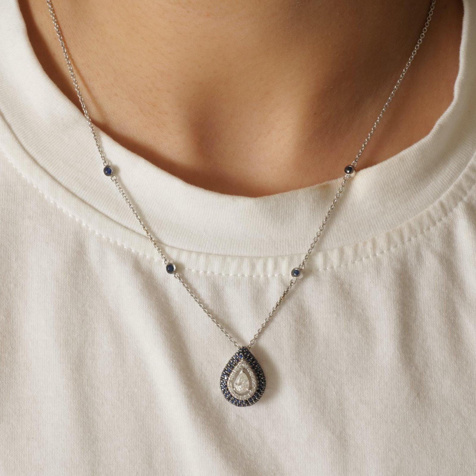 Art déco Collier de saphirs bleus en forme de goutte d'eau avec halo de diamants en or massif 14K (certifié) en vente