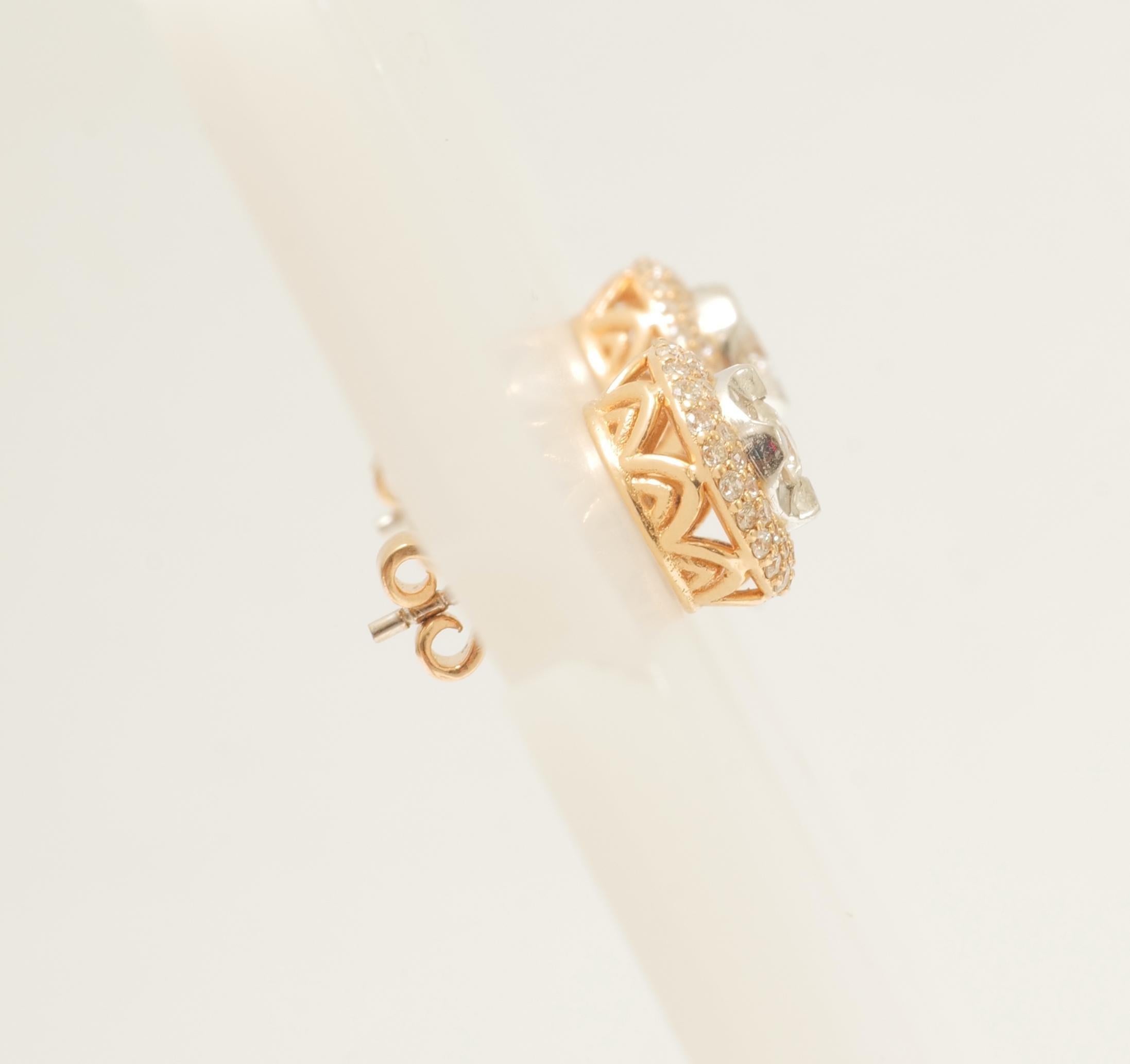 Orecchini solitari in oro massiccio 14k (certificati) In condizioni Nuovo in vendita a New Delhi, DL