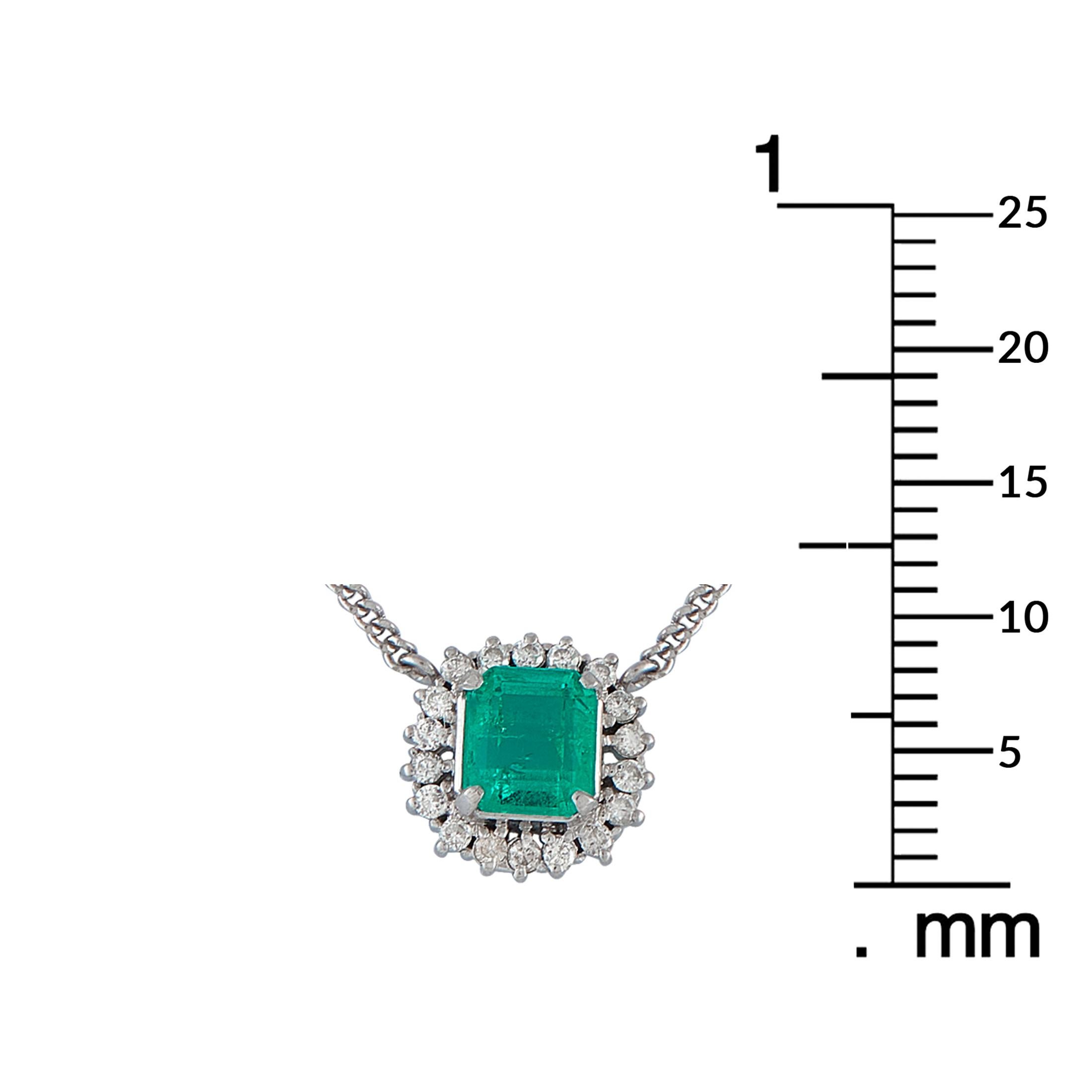 Collana in platino con diamante e smeraldo da 0,16 carati In condizioni ottime in vendita a Southampton, PA
