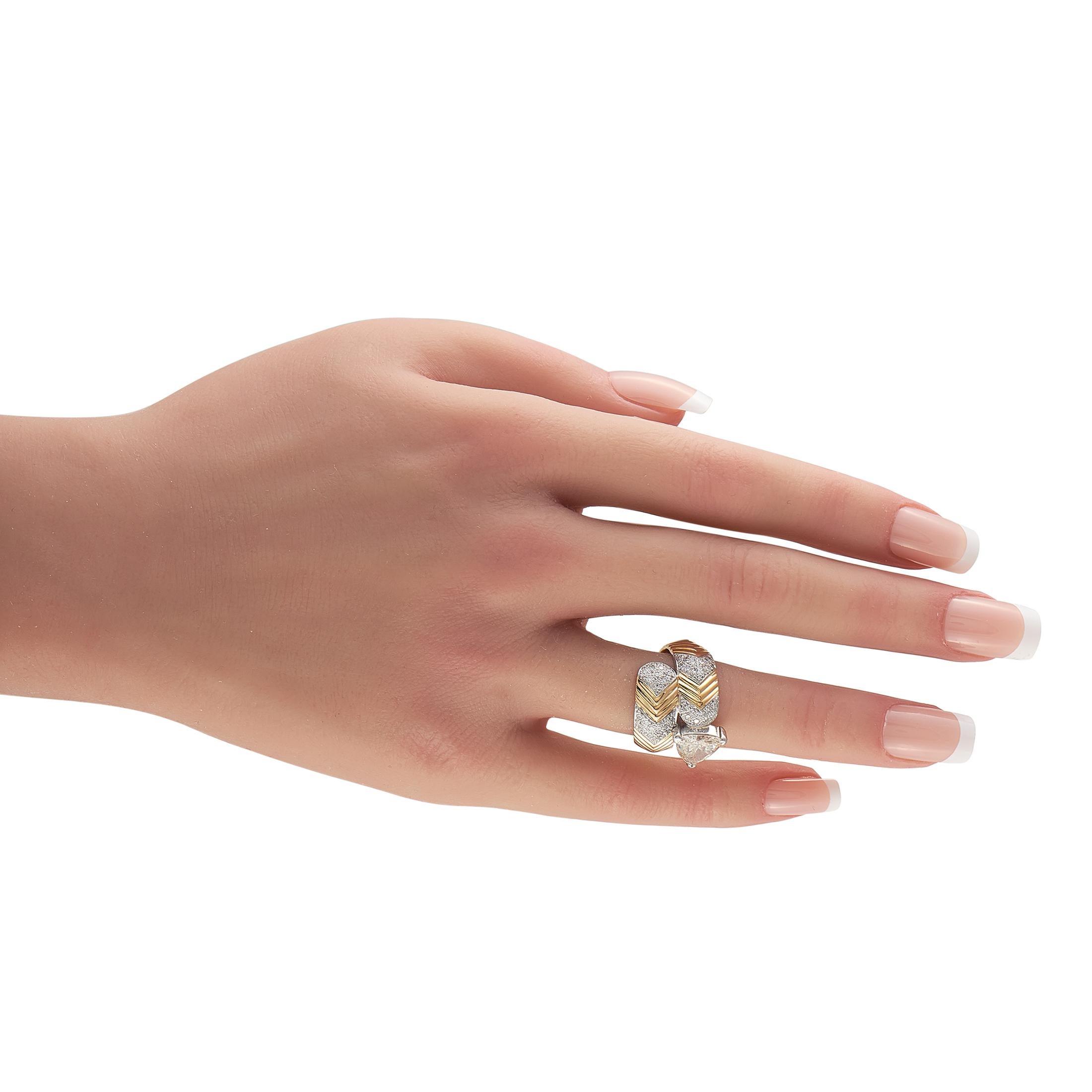 Taille trillion Bague en or jaune 18K avec 1,79ct de diamant en vente