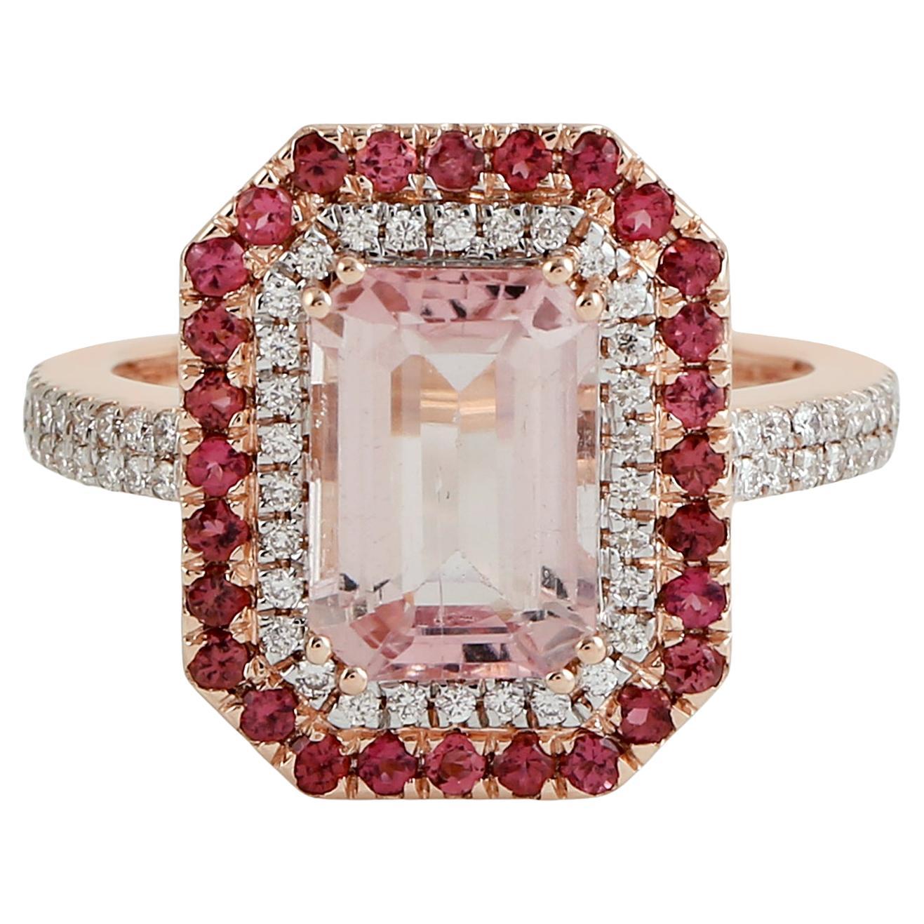 Bague cocktail en or rose 14 carats ornée de tourmalines roses vives et de diamants pavés