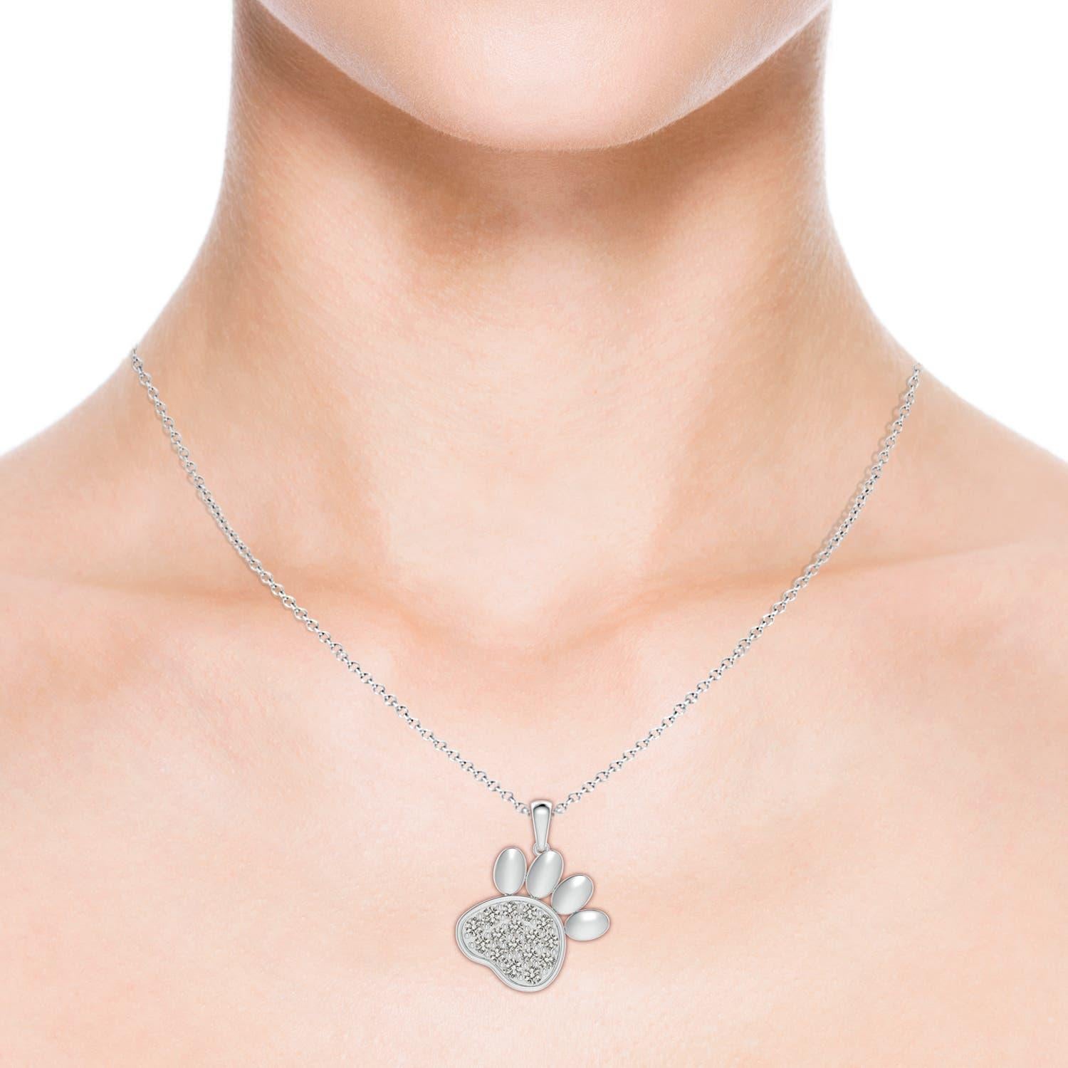 Ciondolo a forma di zampa con diamanti naturali incastonati di Angara in argento 925. In condizioni Nuovo in vendita a Los Angeles, CA