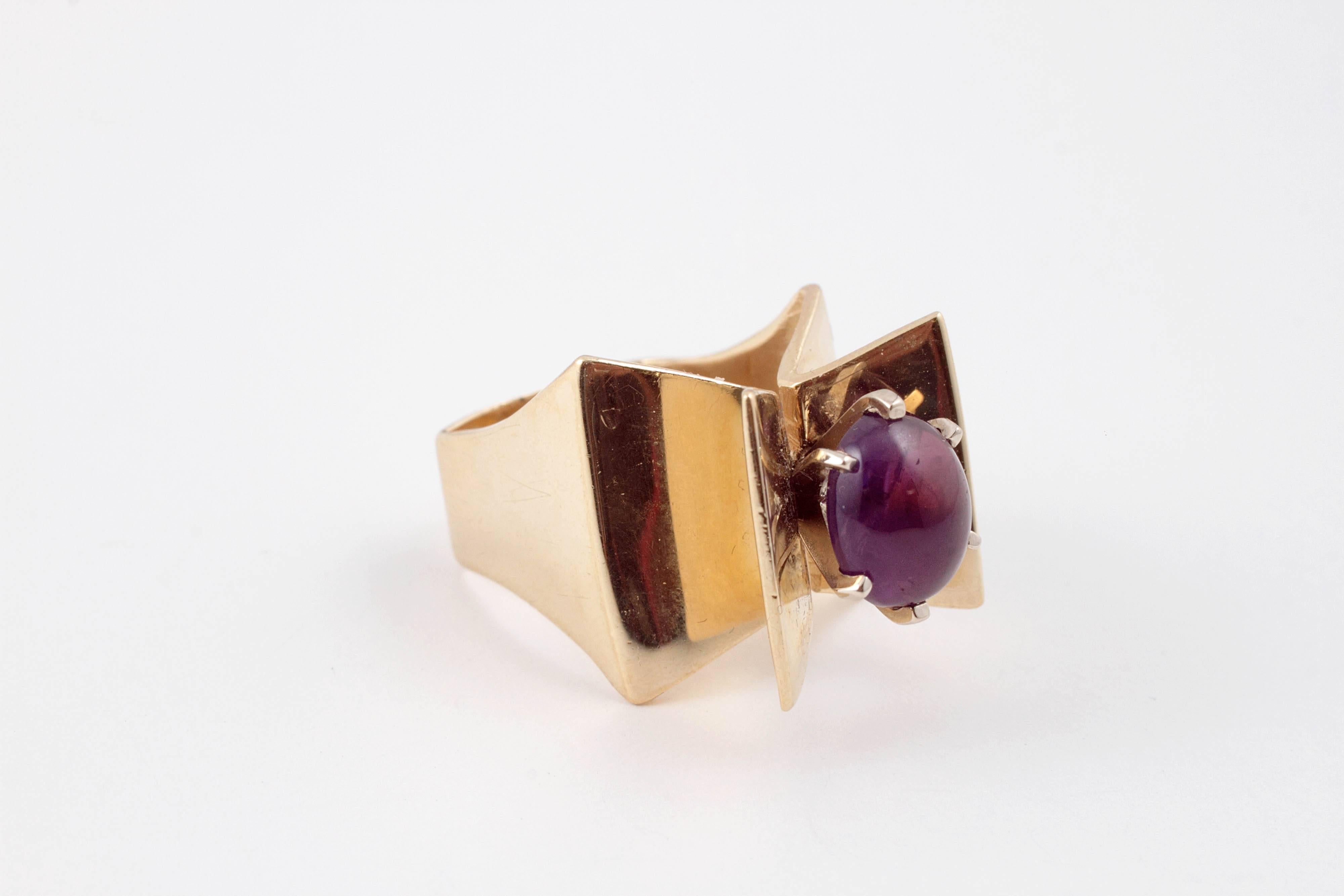 Amethyst Yellow Gold Ring In Excellent Condition In Dallas, TX