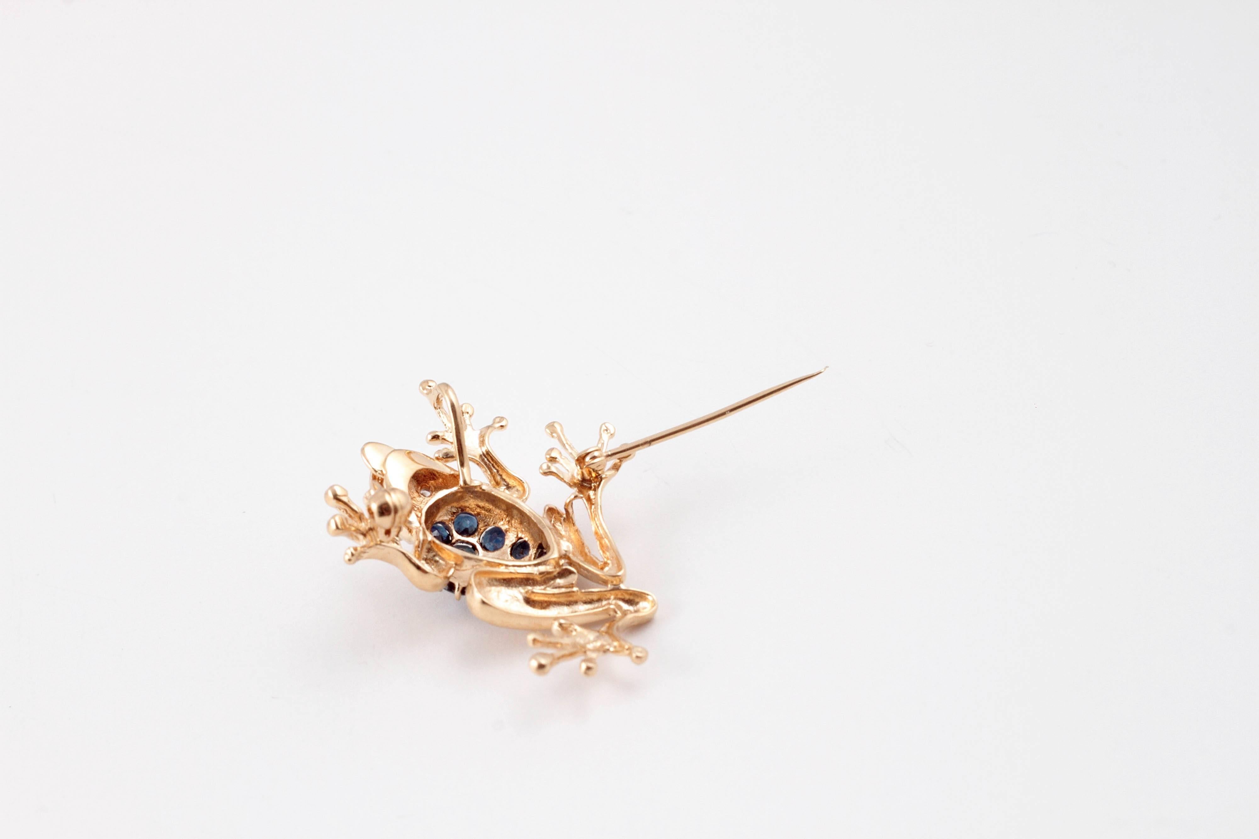 Blue Sapphire Yellow Gold Frog Brooch 3