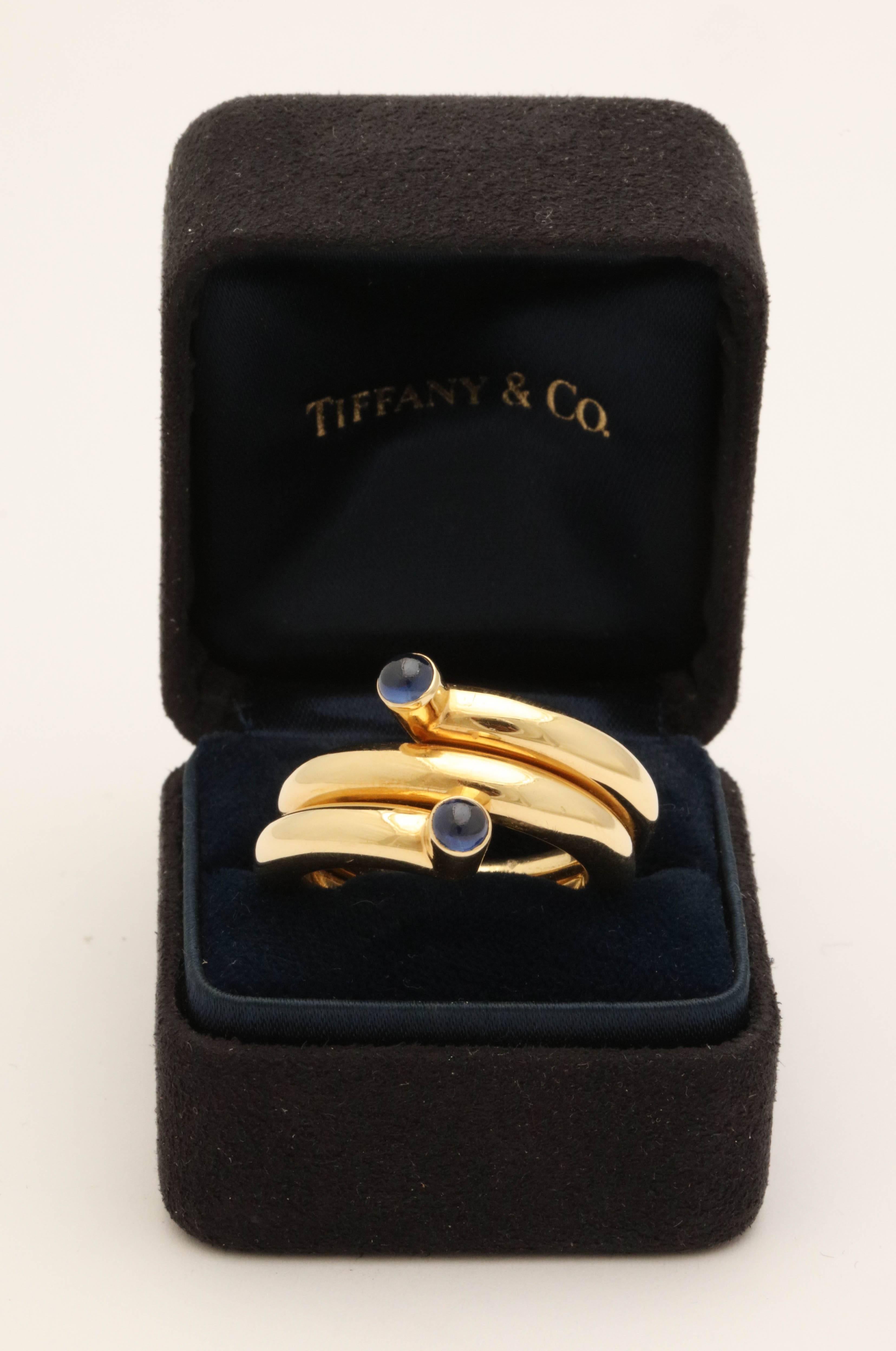 Tiffany & Co. Schlumberger Sapphires Gold Unisex High Polish Ring In Excellent Condition In New York, NY