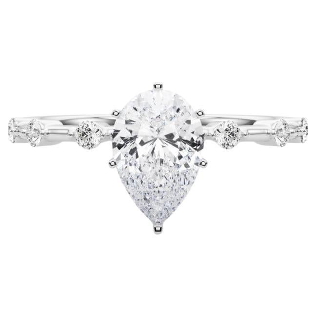 Bague en platine avec diamant poire certifié GIA de 1,50 carat et tige en bambou en vente