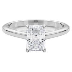 GIA Certified 2,50 Carati Radiant Solitaire Cathedral Platinum Diamond Ring