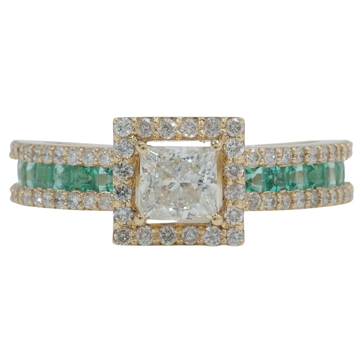 14K Solid Gold Emerald Band with Princess Cut Natural Diamonds Ring (Certified) For Sale