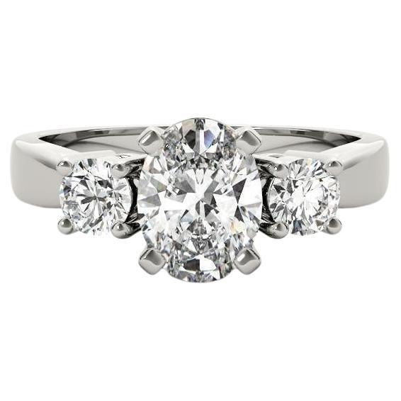 GIA Certified 1.79 Carat Oval 
Round Three-Stone Diamond Ring 18K White Gold (Bague à trois pierres ovales et rondes en or blanc)