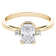 Bague à trois pierres en or jaune 18 carats certifiée GIA de 1,8 carat de diamant radiant