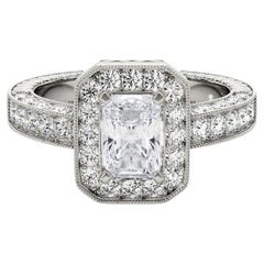 Anillo de diamantes calados con halo radiante de 1.75 quilates certificado por el GIA