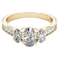 GIA 1.2ct Oval Three-Stone Channel Engraved 18K Yellow Gold Diamond Ring (bague à diamant en or jaune 18K)