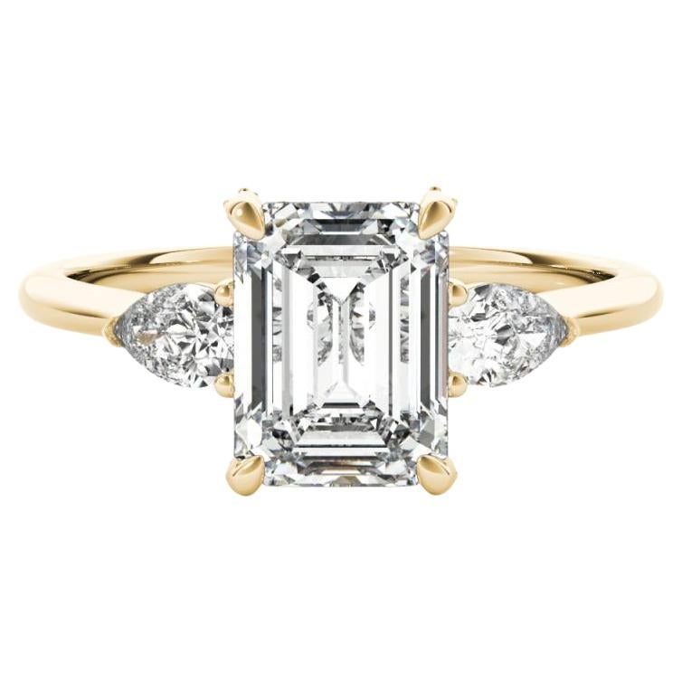 GIA 1,5ct Emerald Three-Stone Decorated Gallery 18K Yellow Gold Diamond Ring (bague à diamant en or jaune 18K)