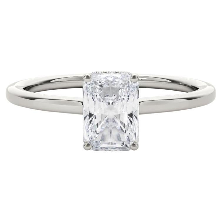 GIA Certified 1,7 Carati Radiant Halo Hidden Slim Band Diamond Ring