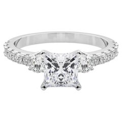 GIA 1.51ct Princesse trois pierres avec tige en diamant Bague en diamant