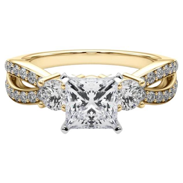 GIA 1.01ct Princesse trois pierres avec pavage en or jaune 18K