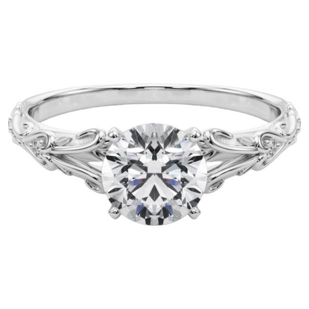 GIA 1.81ct Round Vintage 3-Stone Heart 
Vine  Bague en diamant en vente