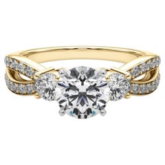 GIA 1.5ct Round Three-Stone Split Shank Pave 18K Yellow Gold Diamond Ring (bague en or jaune avec diamants)