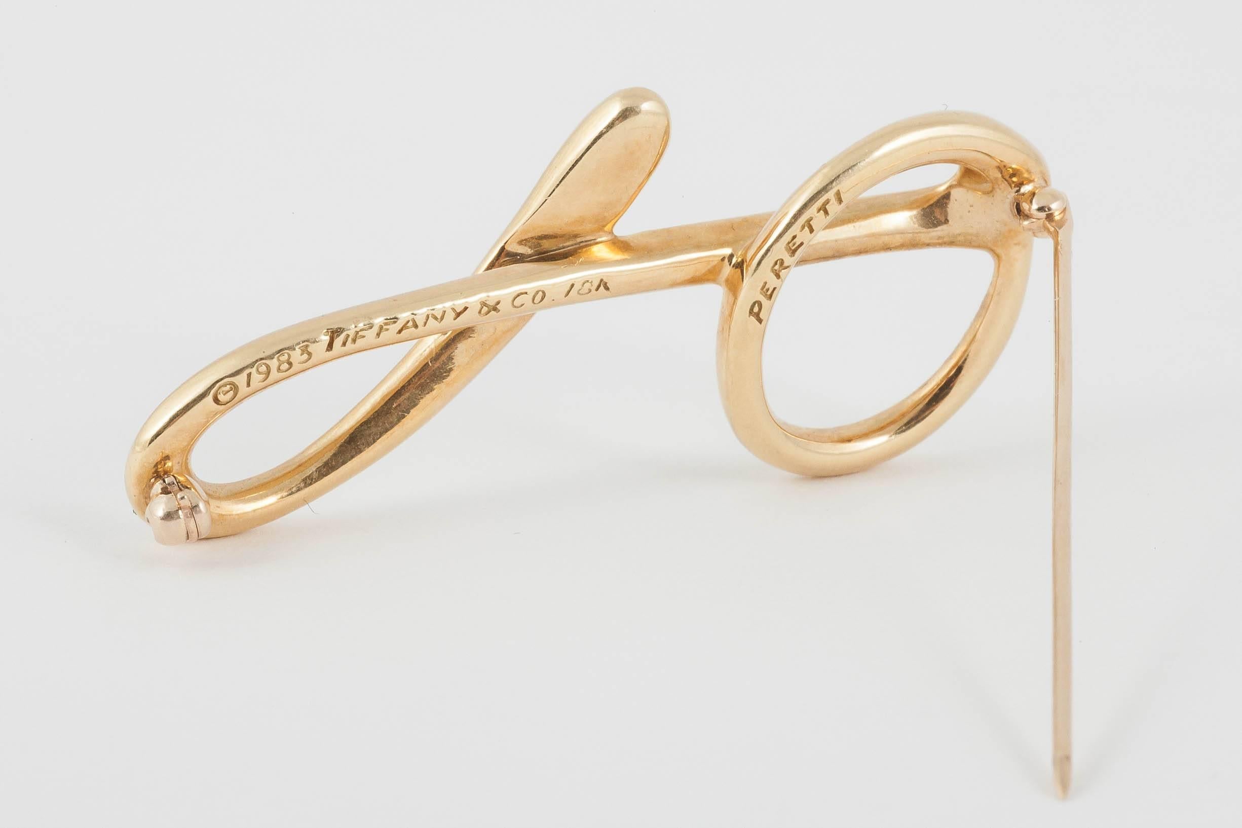 Tiffany & Co. Perretti Gold Heavy Openwork Brooch For Sale 1