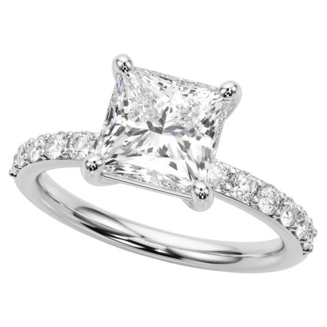 GIA Certified 0,8 Carat Princess e Classic Channel Band Platinum Diamond Ring