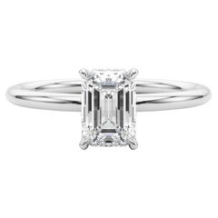 Esmeralda con Halo Oculto de 1,71 Quilates Certificada por GIA  Anillo de diamantes