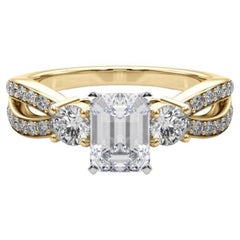 GIA 1.7ct Emerald Three-Stone Split Shank Pave 18K Yellow Gold Diamond Ring (bague en or jaune avec diamants)