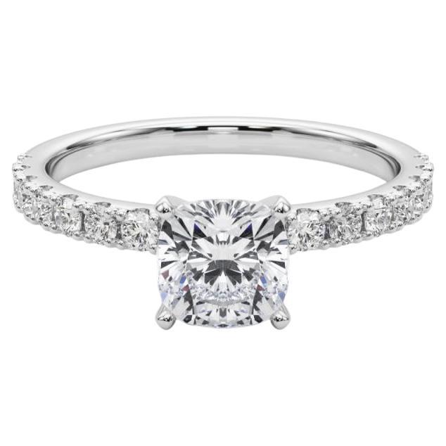 GIA 1.51ct Cushion Solitaire with Half Eternity Bague en diamant